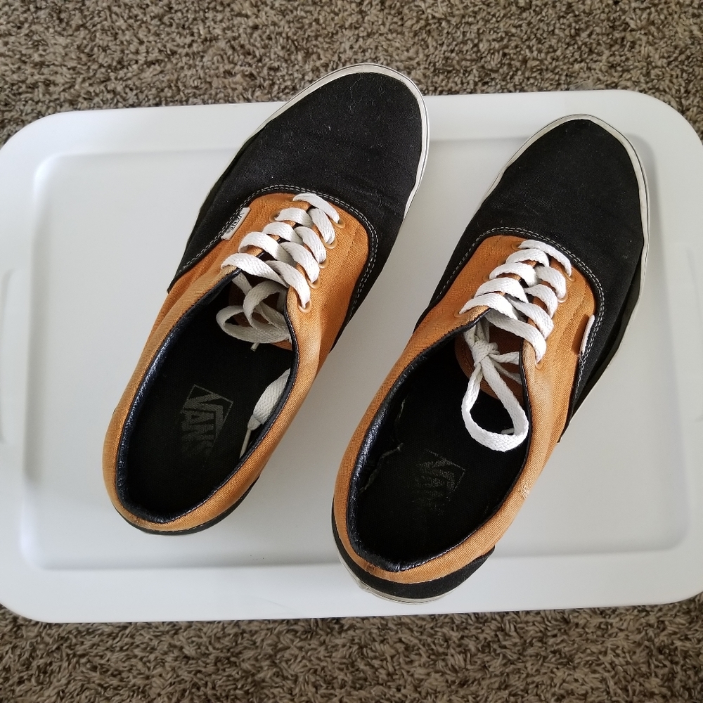 Men Shoes size 9.5